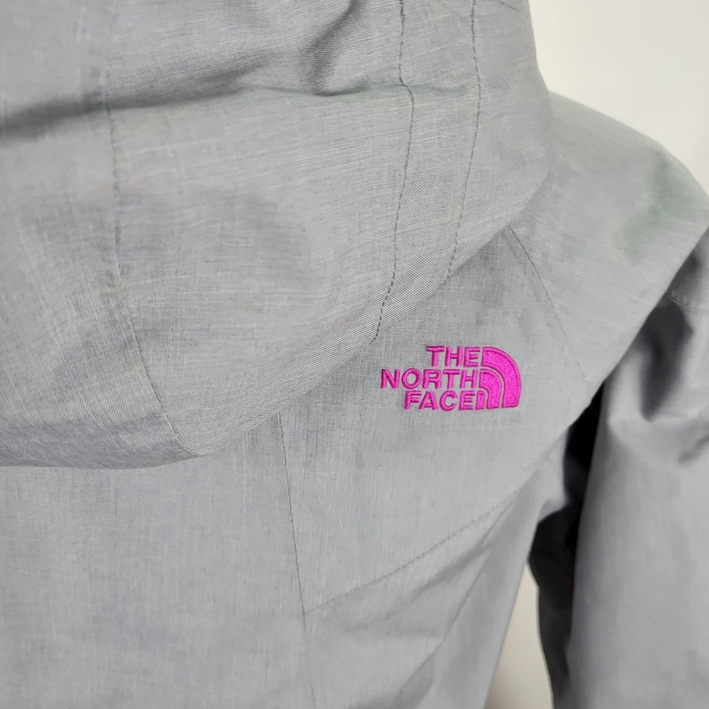 Womans The North Face HyVent Lightweight Jacket Gray/Pink size Small Hooded - Picture 10 of 16